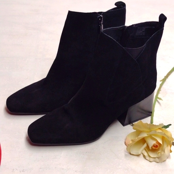 Blondo Shoes - Blondo Waterproof bootie women size 10M black color.